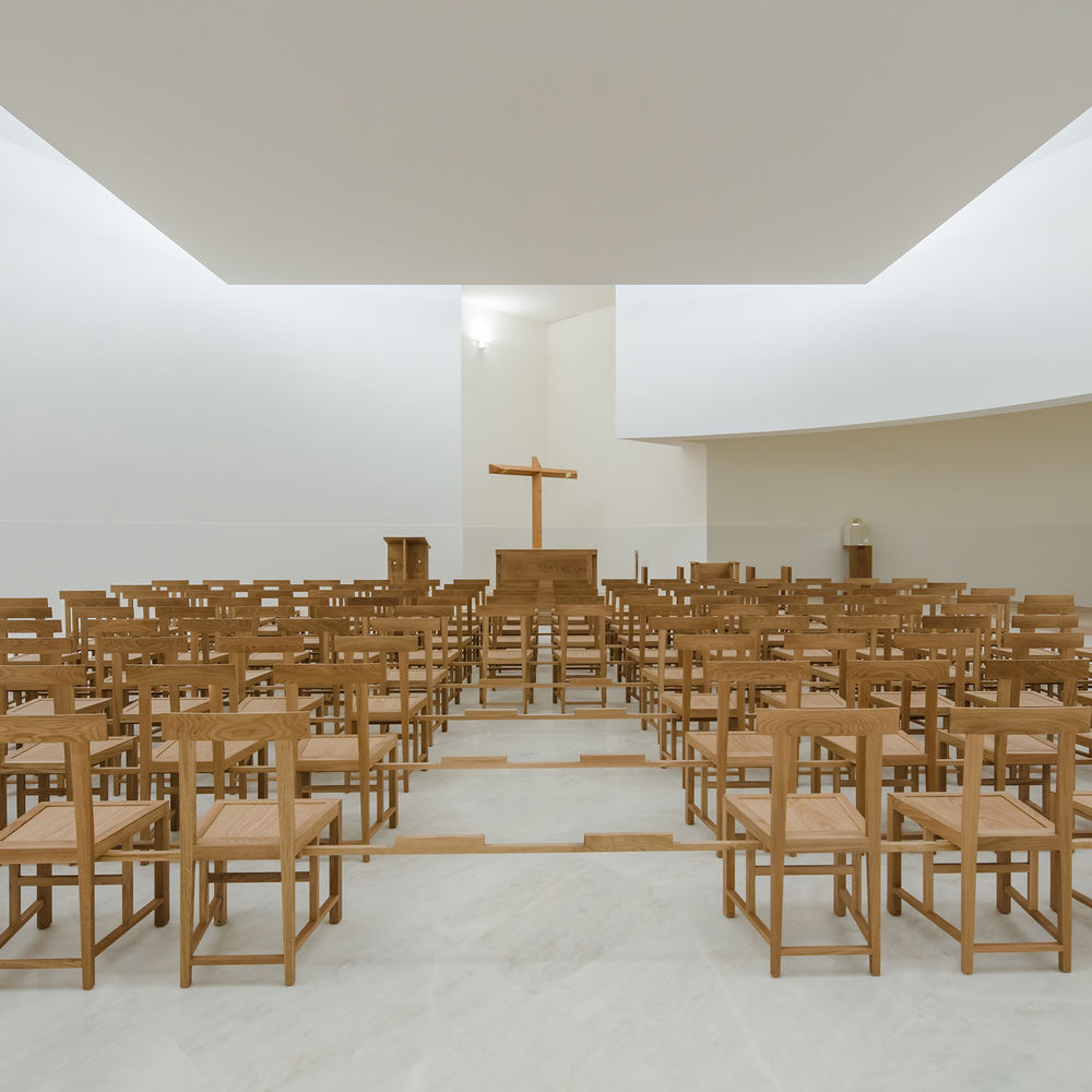 Saint-Jacques-de-la-Lande教堂，法国雷恩 / Álvaro Siza Vieira