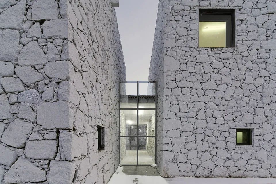 雪山之畔的藏式新旧对话——青海赞普博物馆扩建