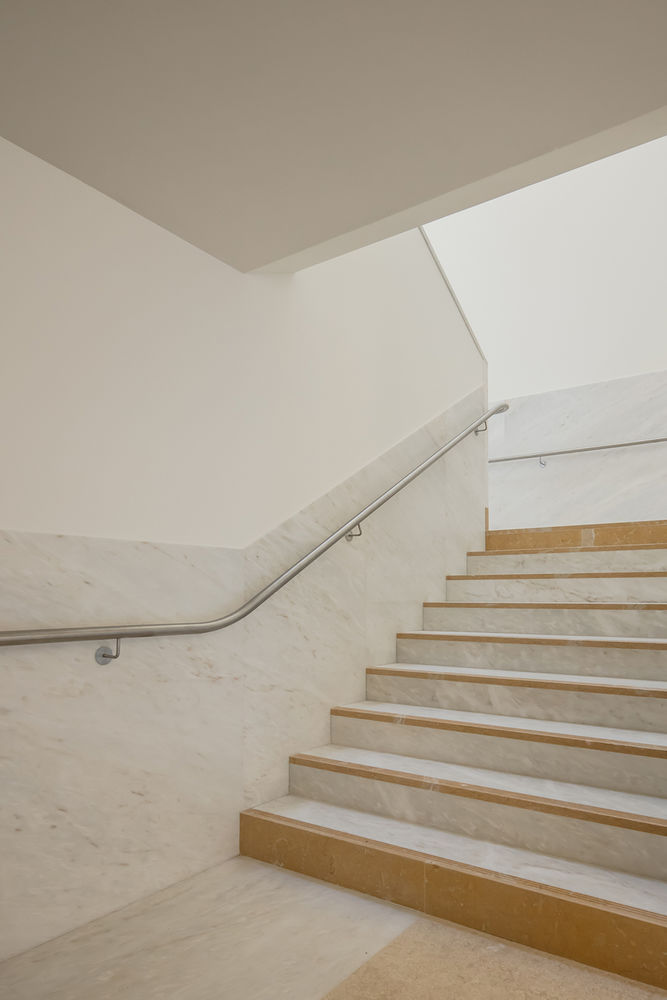 Saint-Jacques-de-la-Lande教堂，法国雷恩 / Álvaro Siza Vieira