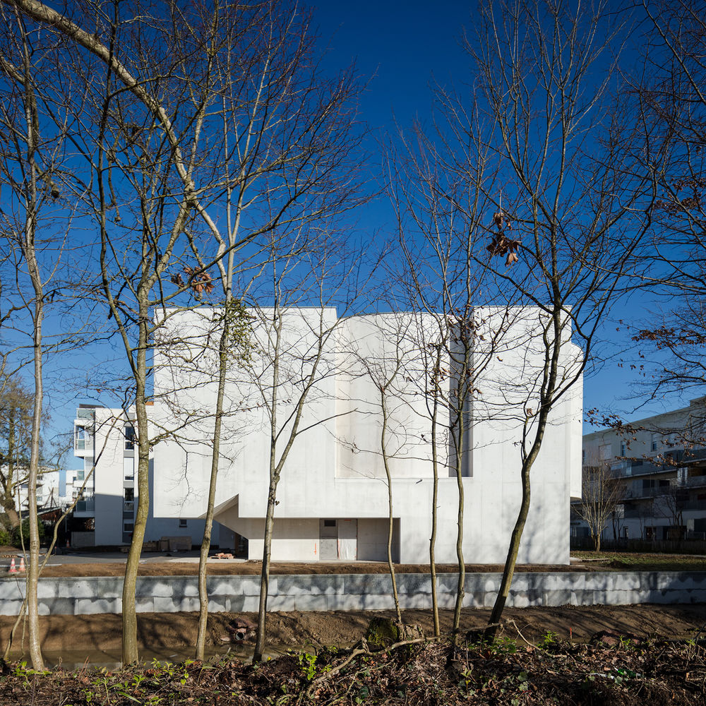 Saint-Jacques-de-la-Lande教堂，法国雷恩 / Álvaro Siza Vieira