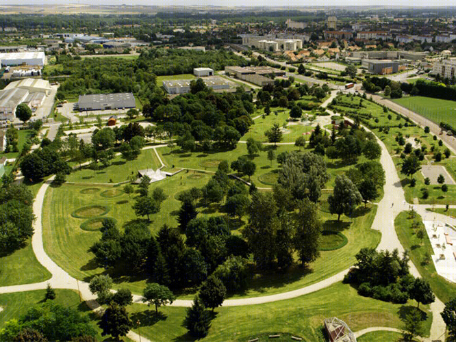 法国 Lyon Meadows 公园 | 现代英式花园，娱乐休闲胜地