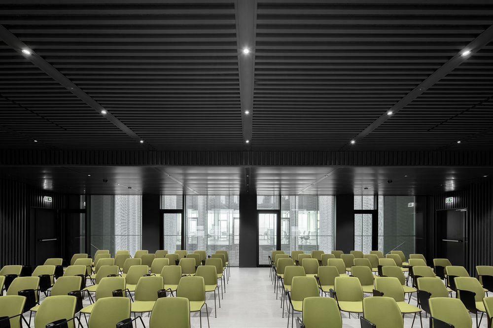 Bonfiglioli总部大楼，意大利 / Peter Pichler Architecture