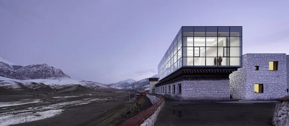 雪山之畔的藏式新旧对话——青海赞普博物馆扩建