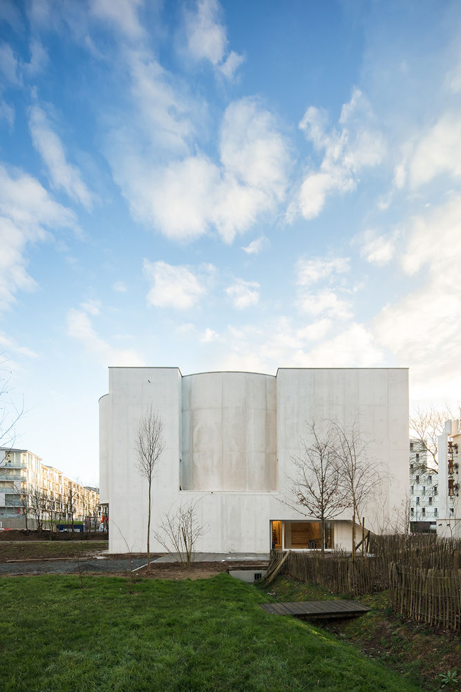 Saint-Jacques-de-la-Lande教堂，法国雷恩 / Álvaro Siza Vieira