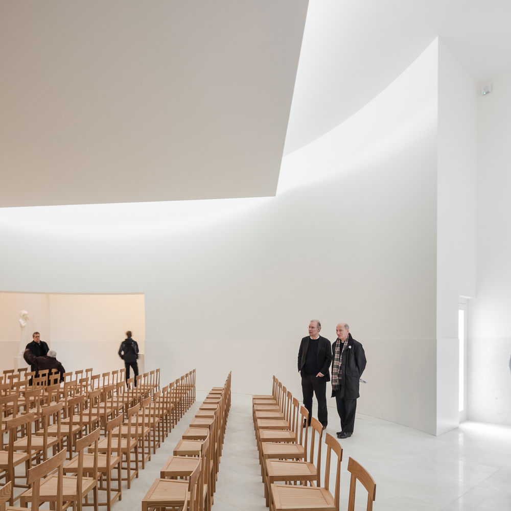 Saint-Jacques-de-la-Lande教堂，法国雷恩 / Álvaro Siza Vieira
