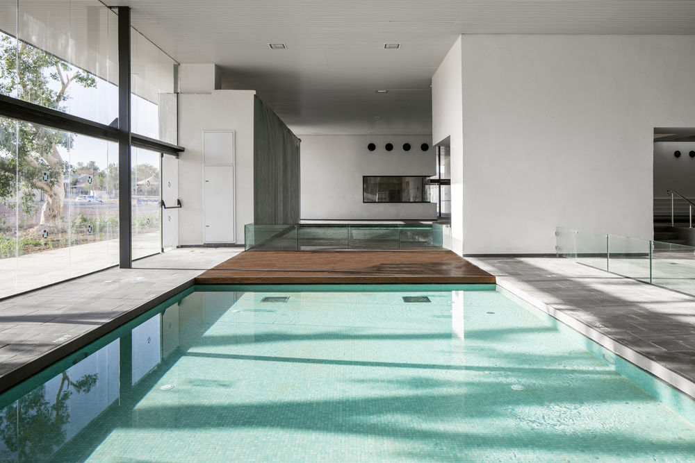 Arava Aquatic Sports Center / Zait Lev Architects