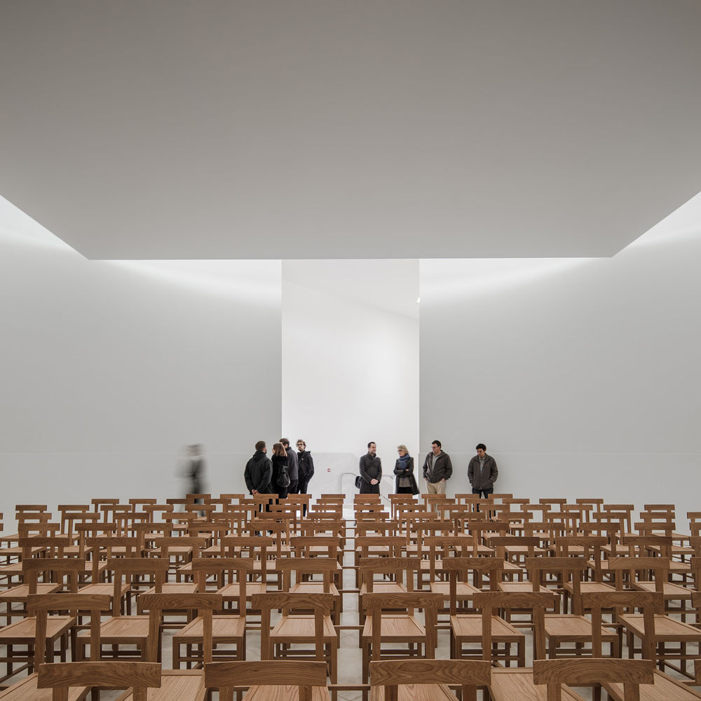 Saint-Jacques-de-la-Lande教堂，法国雷恩 / Álvaro Siza Vieira