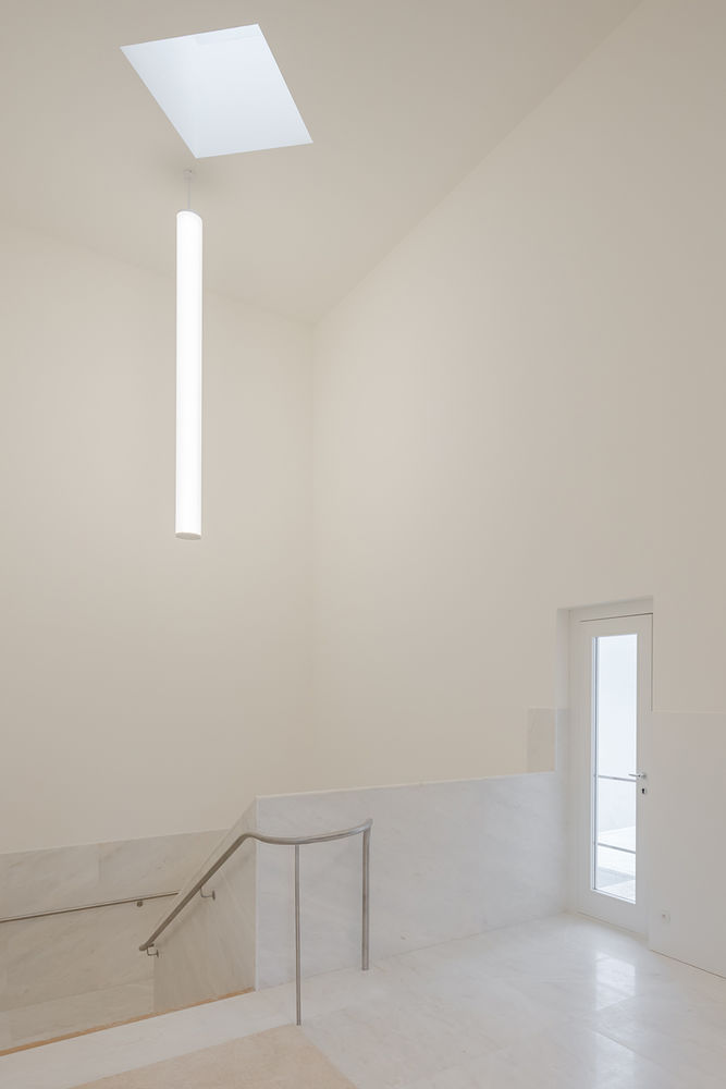 Saint-Jacques-de-la-Lande教堂，法国雷恩 / Álvaro Siza Vieira