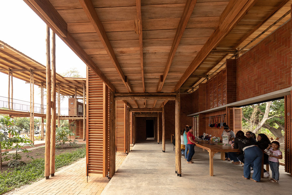 Community Productive Development Center Las Tejedoras / Natura Futura Arquitectura + Juan Carlos Bamba