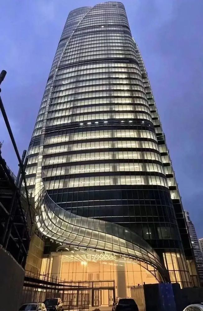 徐家汇中心 T1 塔楼竣工，现代设计风格成亮点