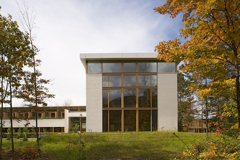 Abbaye Val Notre-Dame / Atelier Pierre Thibault