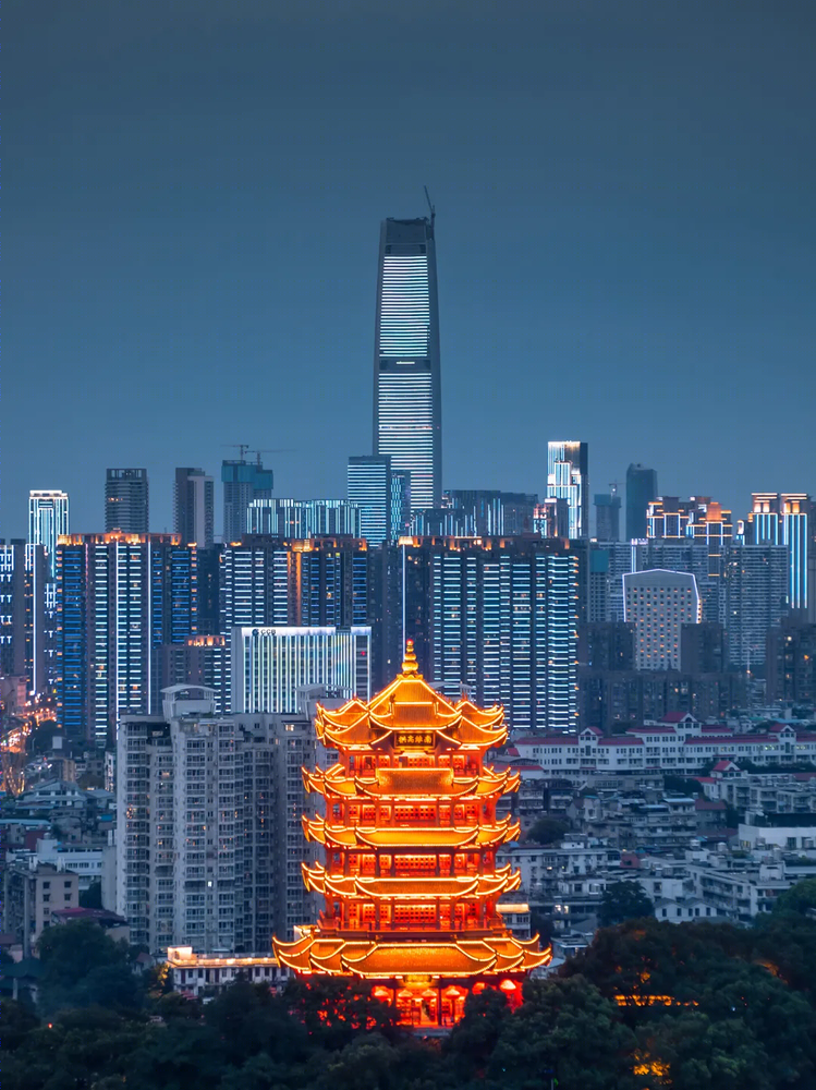 武汉绿地中心 | 华中第一高楼的瑰丽摄影展