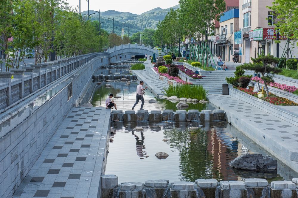 通化县乌拉草沟河综合改造项目 / 水石设计