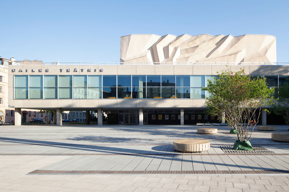 Daile Theatre Square Refurbishment / MADE arhitekti