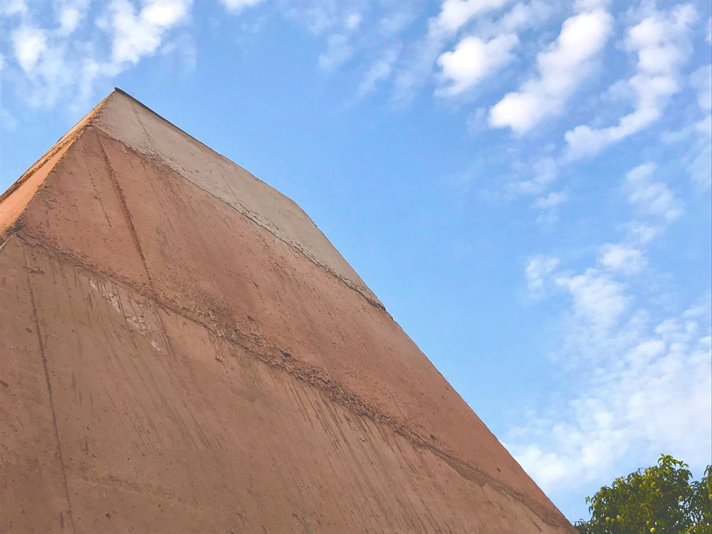 Tejorling Radiance Temple / Karan Darda Architects