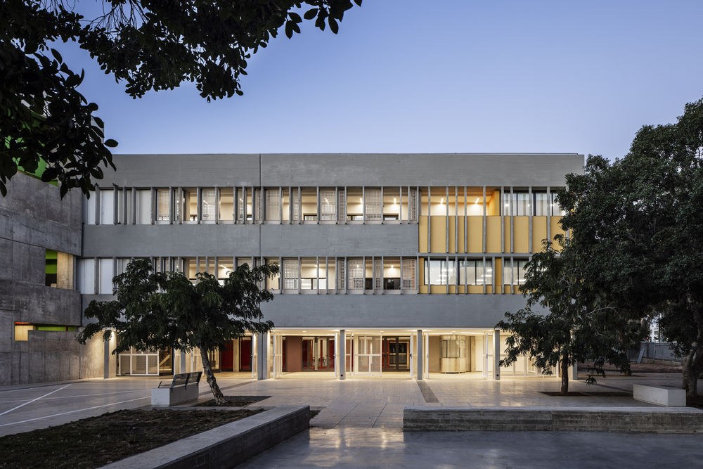 The Technological Center - Ashdod / Daniel Azerrad Architects