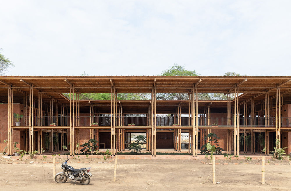 Community Productive Development Center Las Tejedoras / Natura Futura Arquitectura + Juan Carlos Bamba