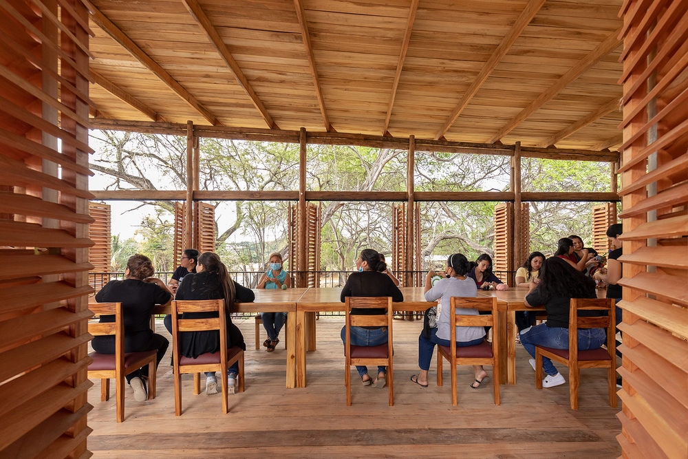 Community Productive Development Center Las Tejedoras / Natura Futura Arquitectura + Juan Carlos Bamba