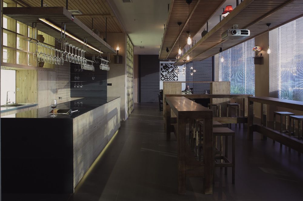 福州马尾保税区酩豪酒庄——现代简约的品酒空间