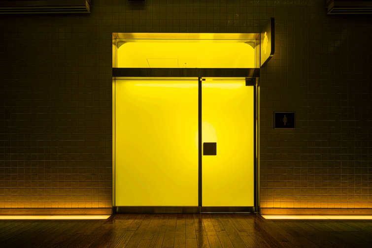 Marunouchi House 卫生间，东京 / I IN