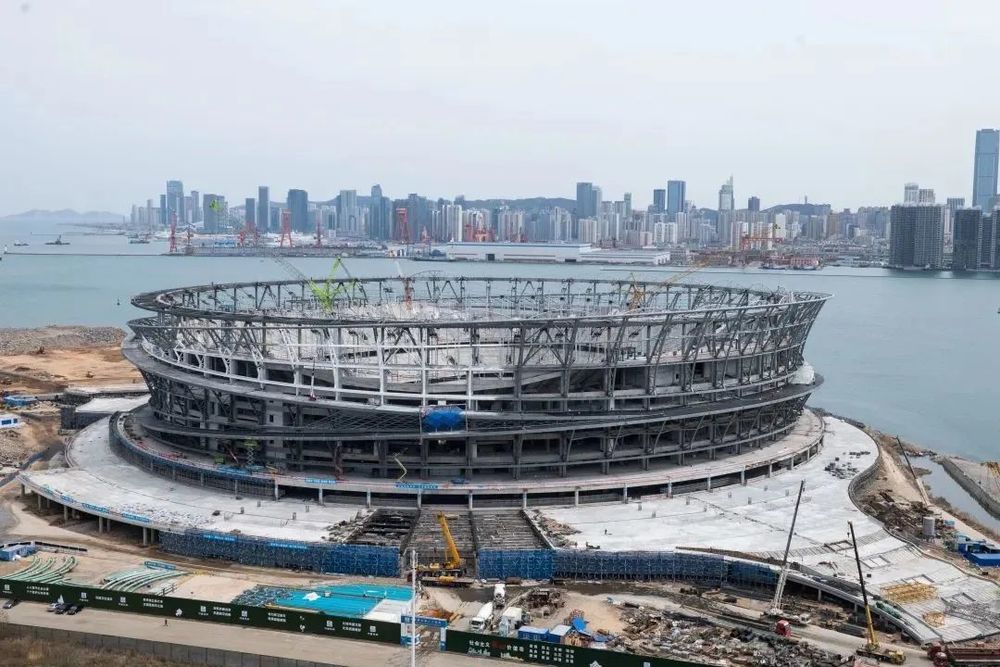 大连梭鱼湾足球场 | 海浪海螺灵感下的运动盛宴