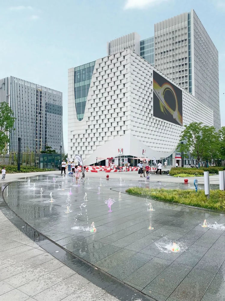 郑州报业大厦 | 传统媒体与现代设计的完美融合