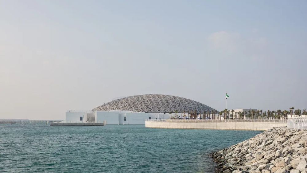 阿布扎比卢浮宫 | 文明交汇的建筑诗篇