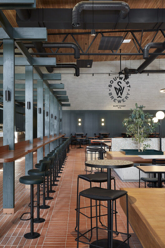 Sou'West Brewery | 融合自然元素的活力啤酒馆设计
