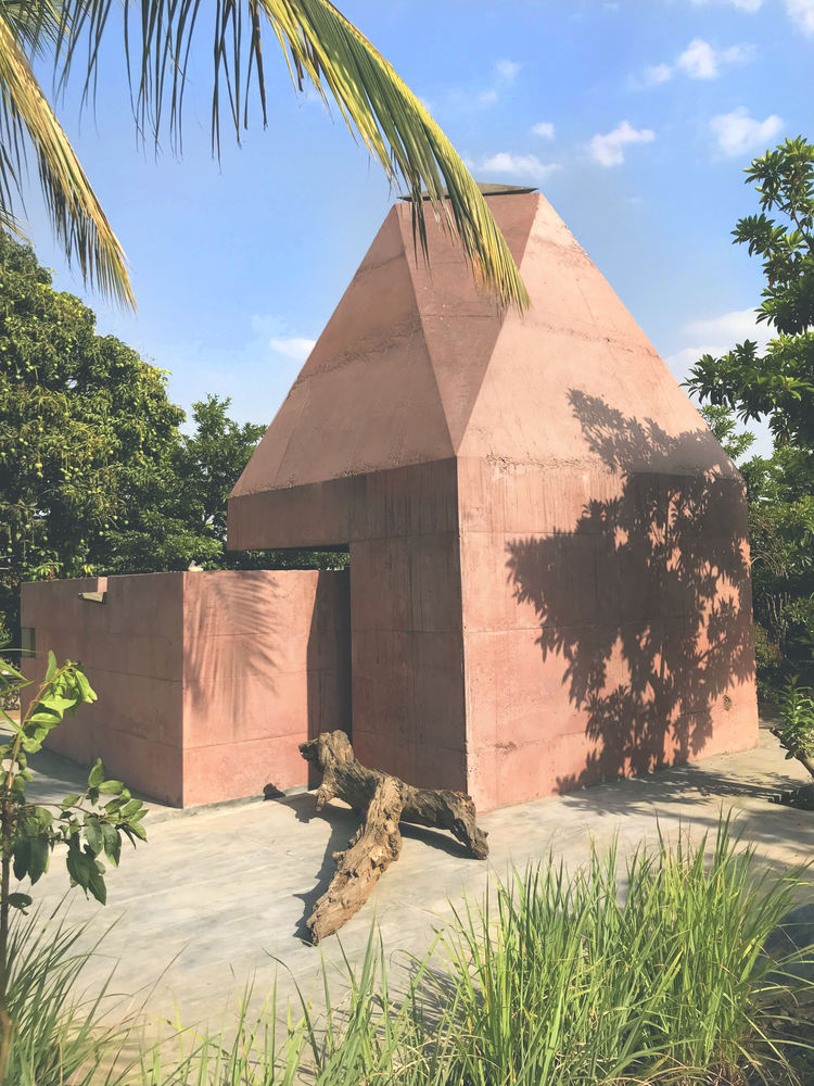 Tejorling Radiance Temple / Karan Darda Architects