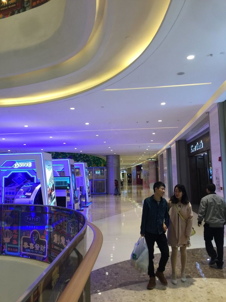 深圳观澜湖新城 现代简约风格打造舒适宜居空间