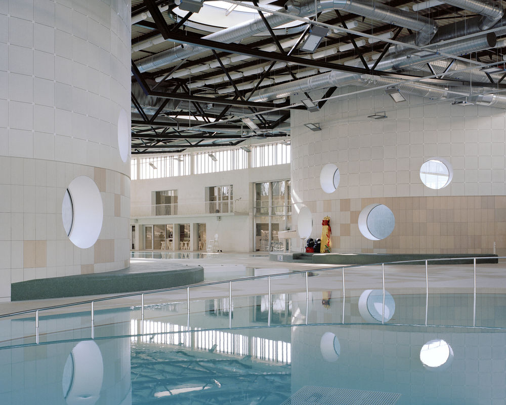 Balsaneo Aquatic Center / Mikou Studio