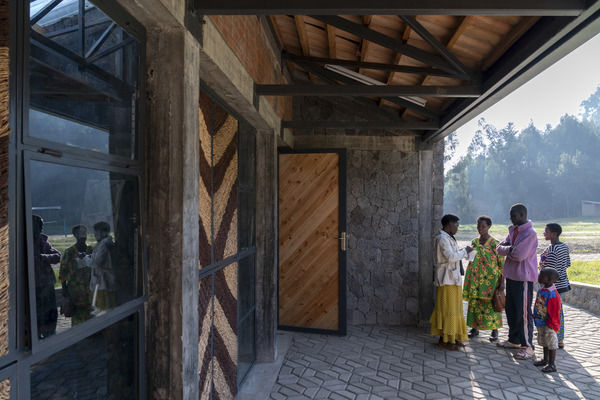 Ruhehe Primary School / MASS Design Group