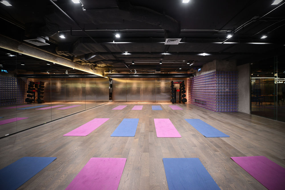 Sam Yan Gym / Looklen Architects
