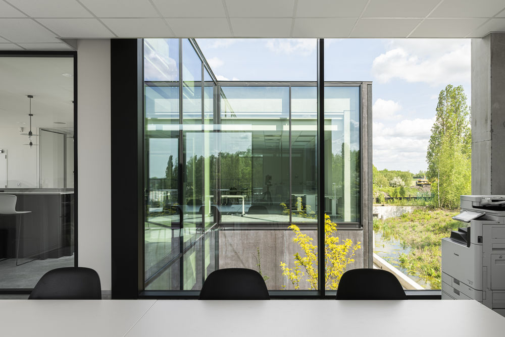 Bramier Fire Station / Bureau DBG
