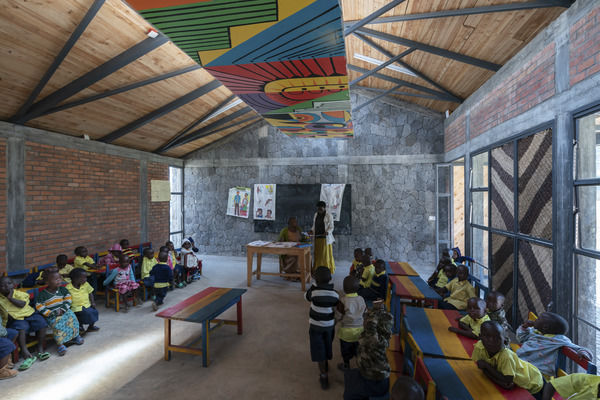 Ruhehe Primary School / MASS Design Group