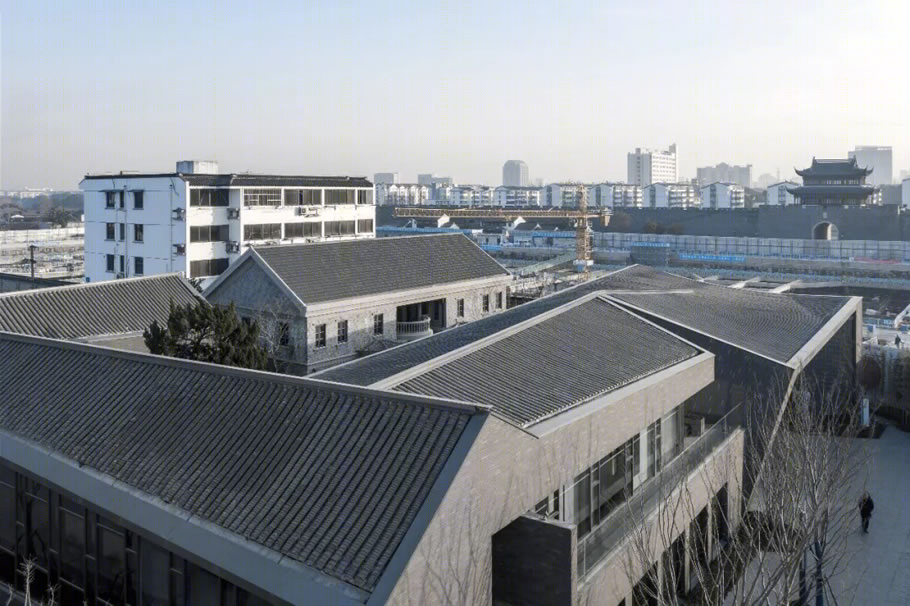 苏州仁恒仓街商业展示馆 | 新旧对话的场所复兴