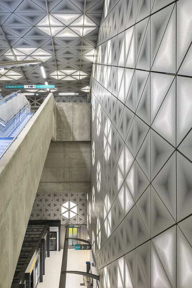 4 metro stations, line B in Rennes