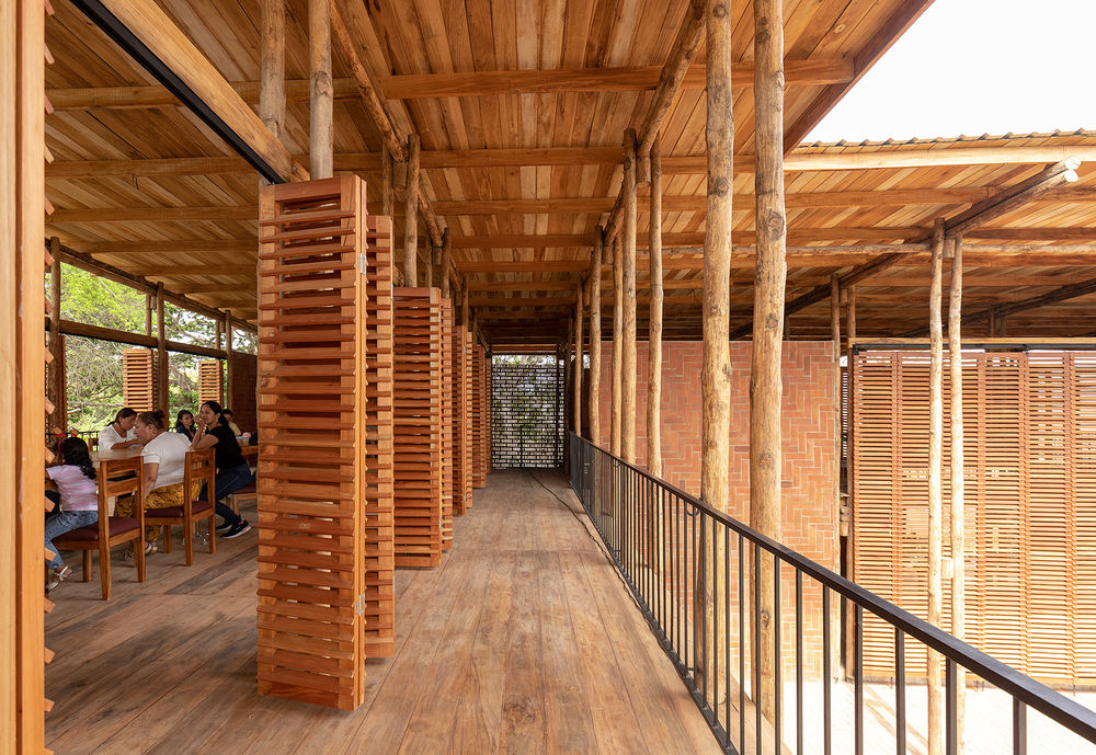 Community Productive Development Center Las Tejedoras / Natura Futura Arquitectura + Juan Carlos Bamba