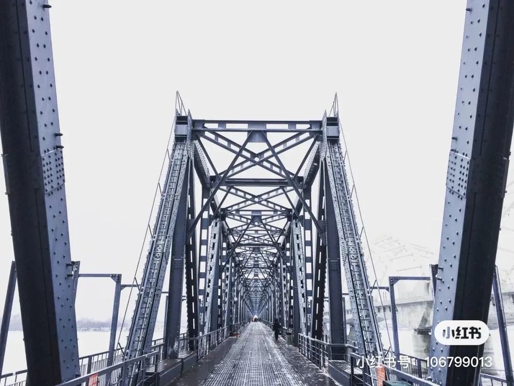 《悬崖之上》取景地，冰城哈尔滨的独特设计魅力