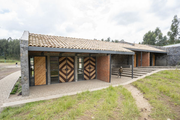 Ruhehe Primary School / MASS Design Group