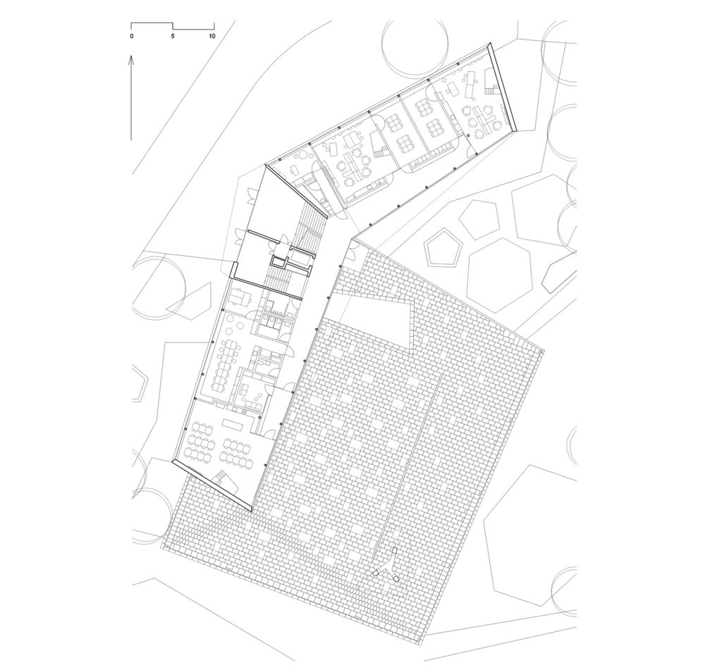 Niederwangen-Ried School and Sports Fields / Büning-Pfaue Kartmann Architekten