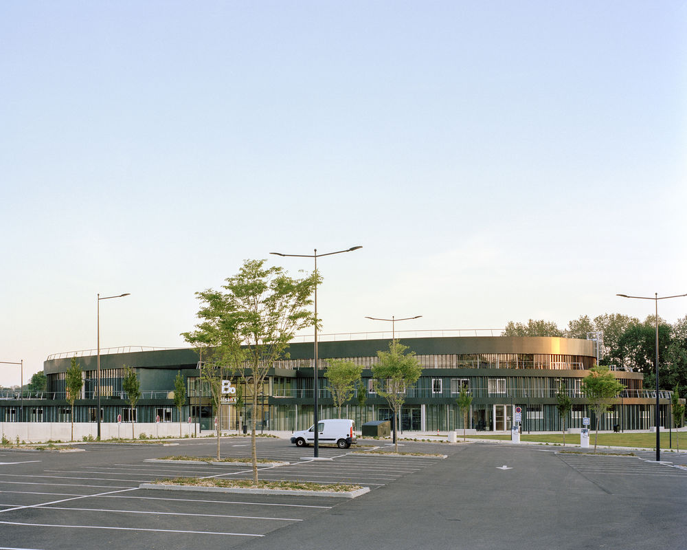 Balsaneo Aquatic Center / Mikou Studio