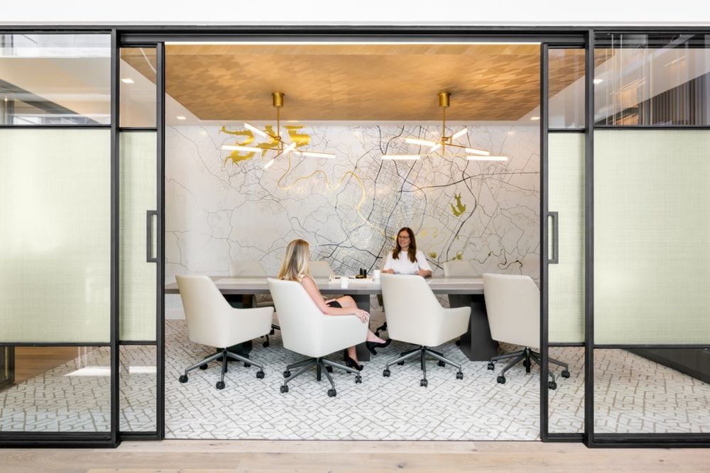 Austin's Moreland Properties Office | 奢华现代的办公空间设计