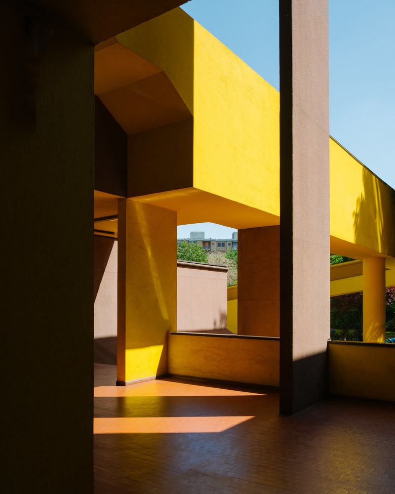Aldo Rossi 设计的米兰 Gallaratese 社区 | 现代主义与乌托邦的完美融合