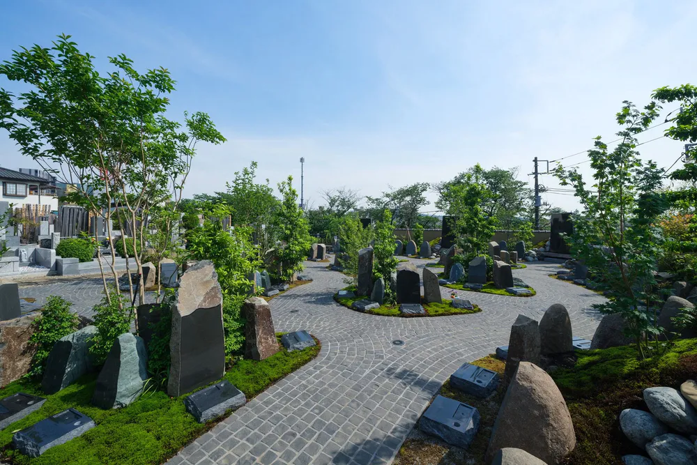 Kezouin Fuchu-shi Cemetery "Yoyo-no-niwa"