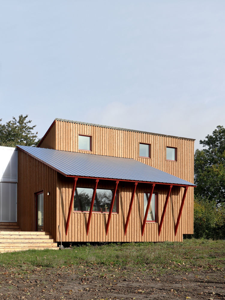 House on the Hill / Arcgency