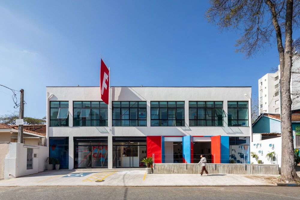 Forca Estudo Personalizado School / Pianca Arquitetura