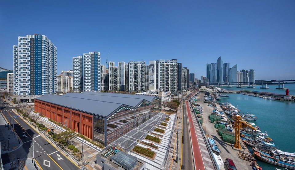 Millac 滨海市场，釜山 / LJL Architects + 2K1 Architecture，城市化与海景的完美融合