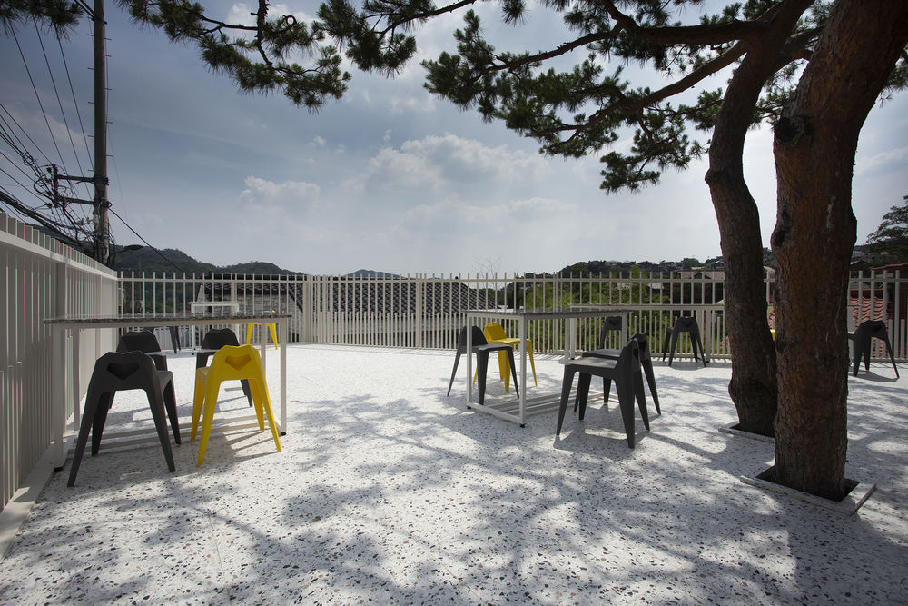 MASS Arts Plastiques Gallery / Form & Function