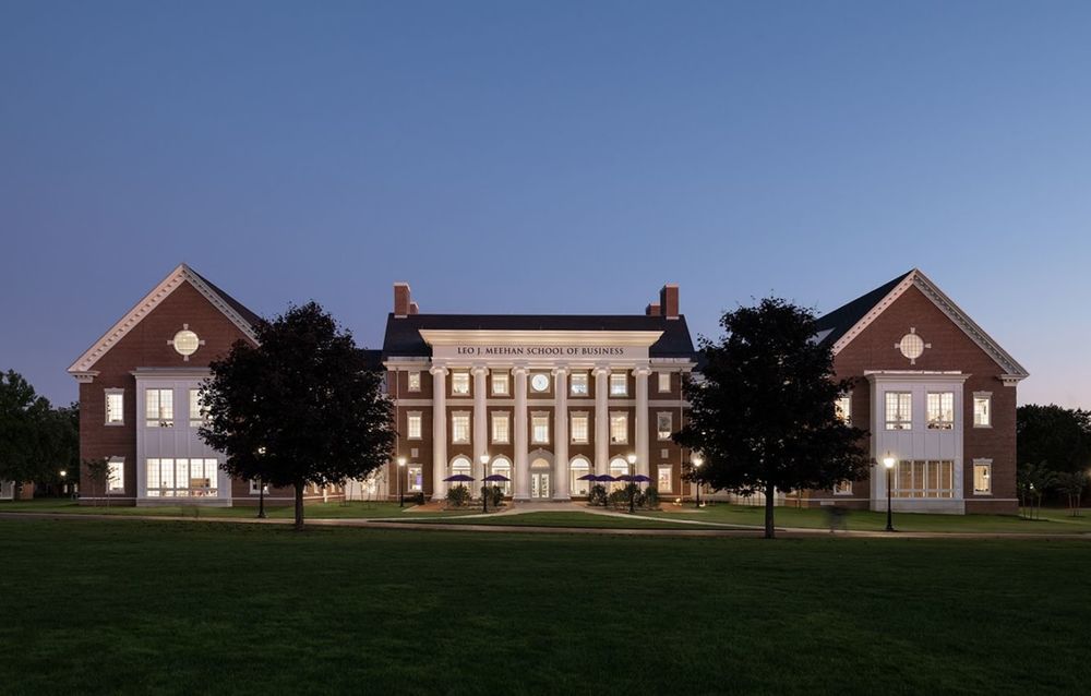 麻省 Stonehill College 商学教学楼 | 古典与现代的完美融合